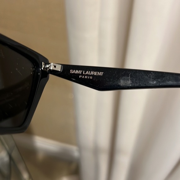 YSL sunglasses - Picture 3 of 5